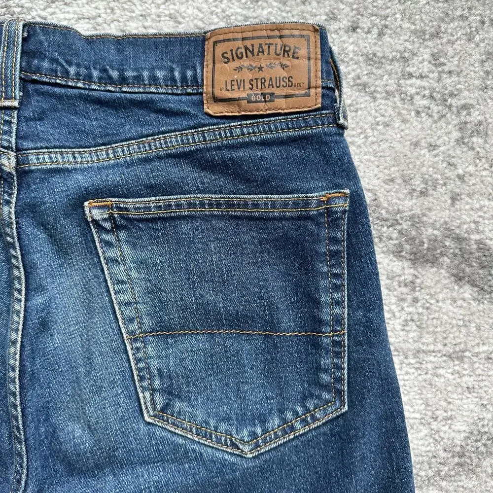 Levi's Signature Jeans 32 x 30 Medium Wash